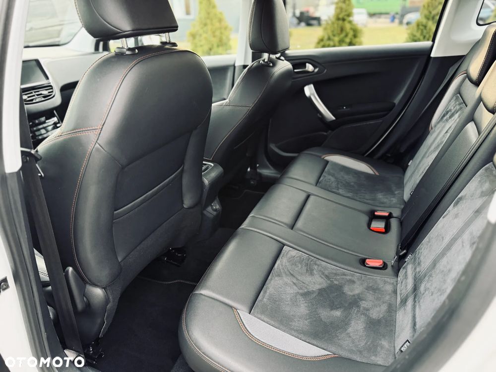 Peugeot 2008 BlueHDi FAP 120 STOP & START Crossway - 14