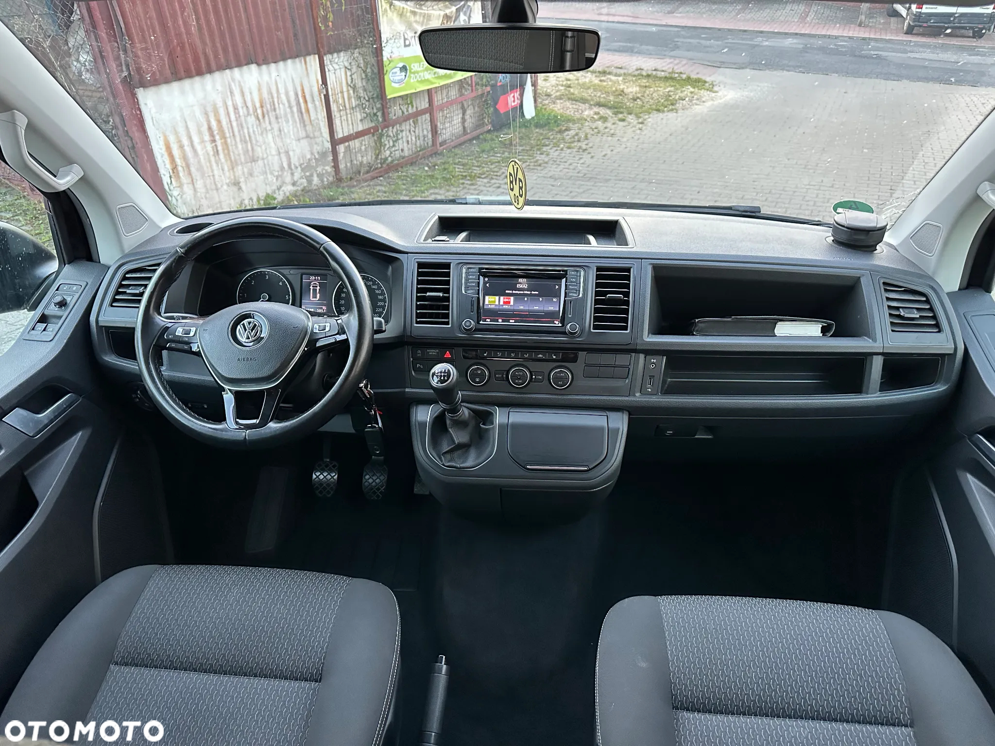 Volkswagen Multivan - 7