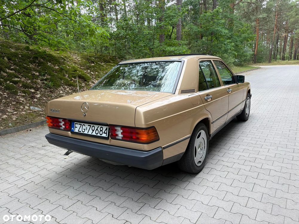Mercedes-Benz W201 (190) - 6