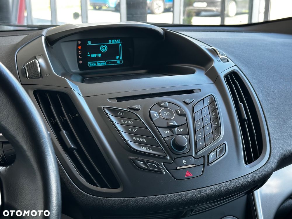 Ford Kuga - 25