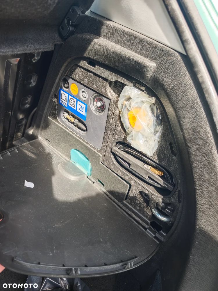 Opel Corsa - 18