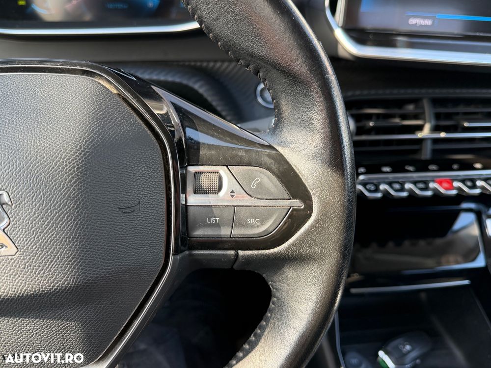 Peugeot 2008 - 25