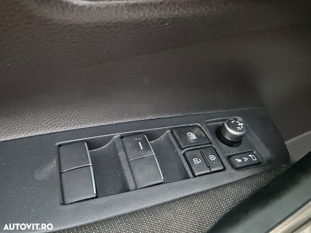 Toyota Corolla - 18