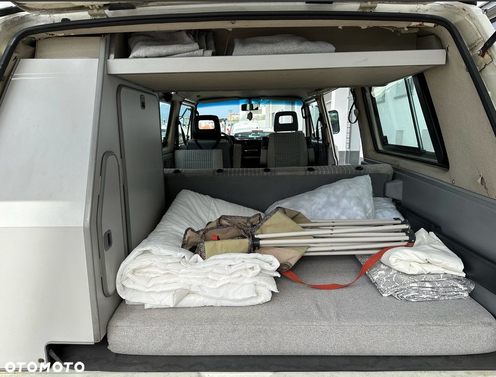 Volkswagen Transporter Multivan TD 253 S92 - 10