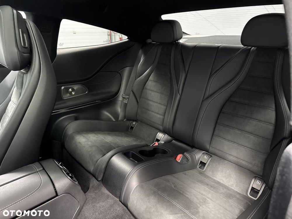 Mercedes-Benz CLE 300 4Matic 9G-TRONIC Edition AMG Line - 20
