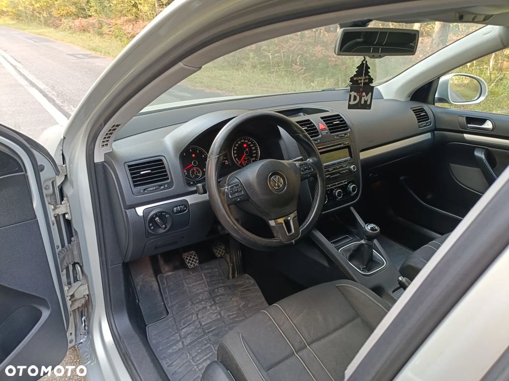 Volkswagen Jetta - 13