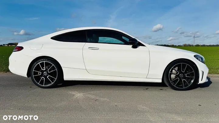 Mercedes-Benz Klasa C 300 9G-TRONIC - 4
