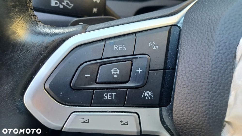 Volkswagen Passat - 16