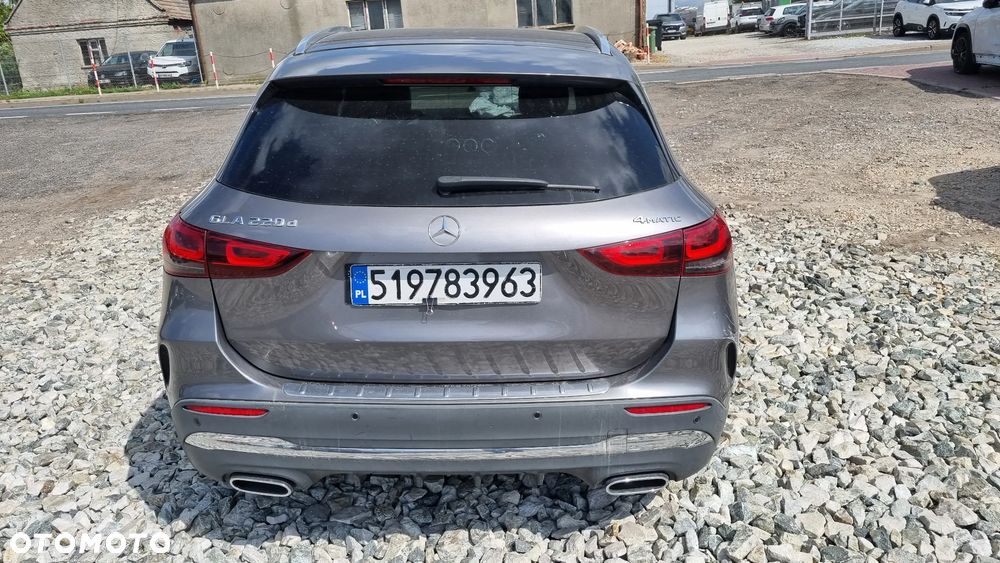 Mercedes-Benz GLA 220 d 4Matic 8G-DCT AMG Line - 19