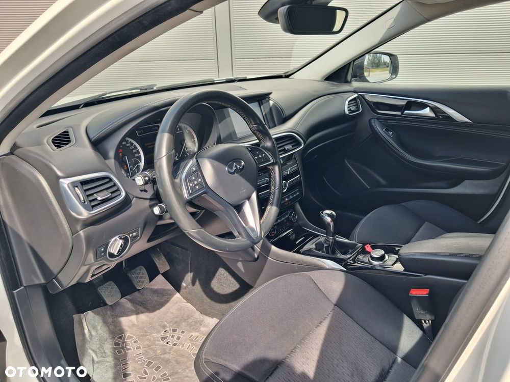 Infiniti Q30 1.5d Premium - 9