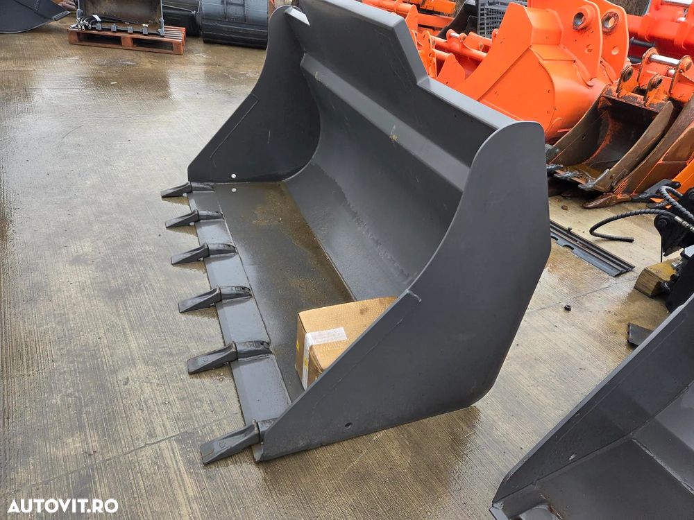 Hitachi ZW75, 2020, 1.915h, ridica 2,4t la 3,2m, CUPA 4x1 MULTIFUNTIONALA 1mc, cupa noua 1mc, furci, cupla rapida, aer conditiona, motor Deutz 75CP euro 6, Garda sol inalta 32cm, produs in Germania, STARE FOARTE BUNA, posibil leasing 4 ani-PROMOTIE 37.900eur - 24