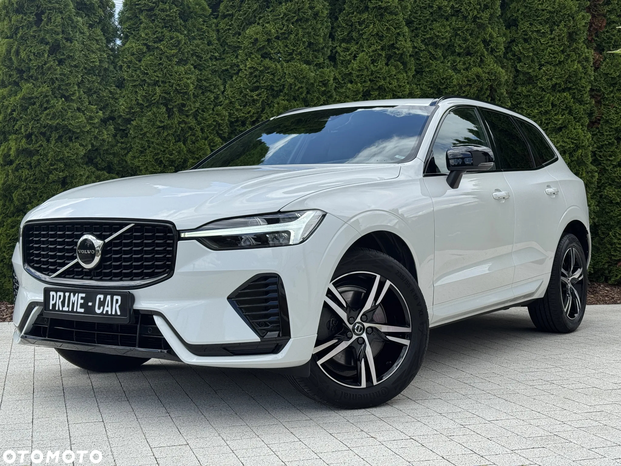 Volvo XC 60 B4 D Plus Dark - 33