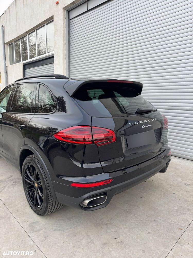 Porsche Cayenne 3.0 L - 5