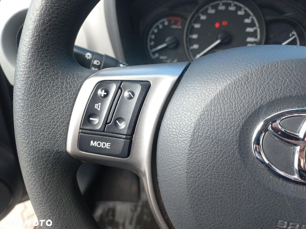 Toyota Yaris - 18