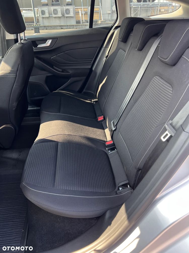 Ford Focus 1.0 EcoBoost Titanium - 11