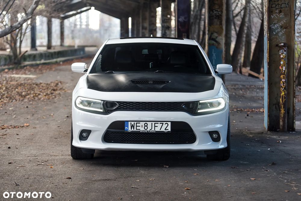 Dodge Charger 5.7 R/T - 17