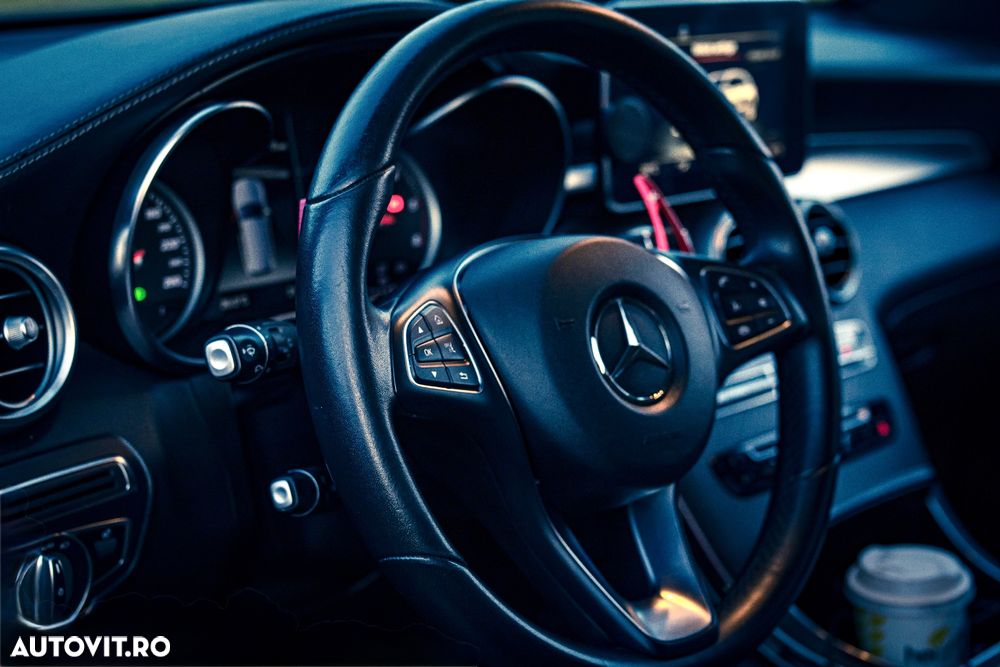 Mercedes-Benz GLC 220 d 4MATIC 9G-TRONIC AMG Line - 10