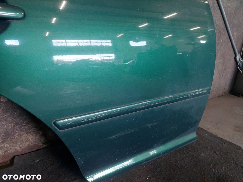 DRZWI KOMPLETNE PRAWY TYŁ VOLKSWAGEN BORA I SEDAN LC6M - 3