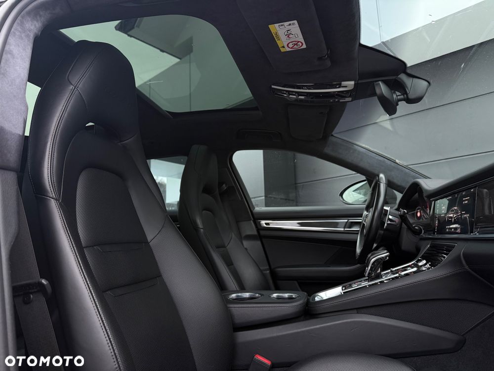 Porsche Panamera Turbo - 28