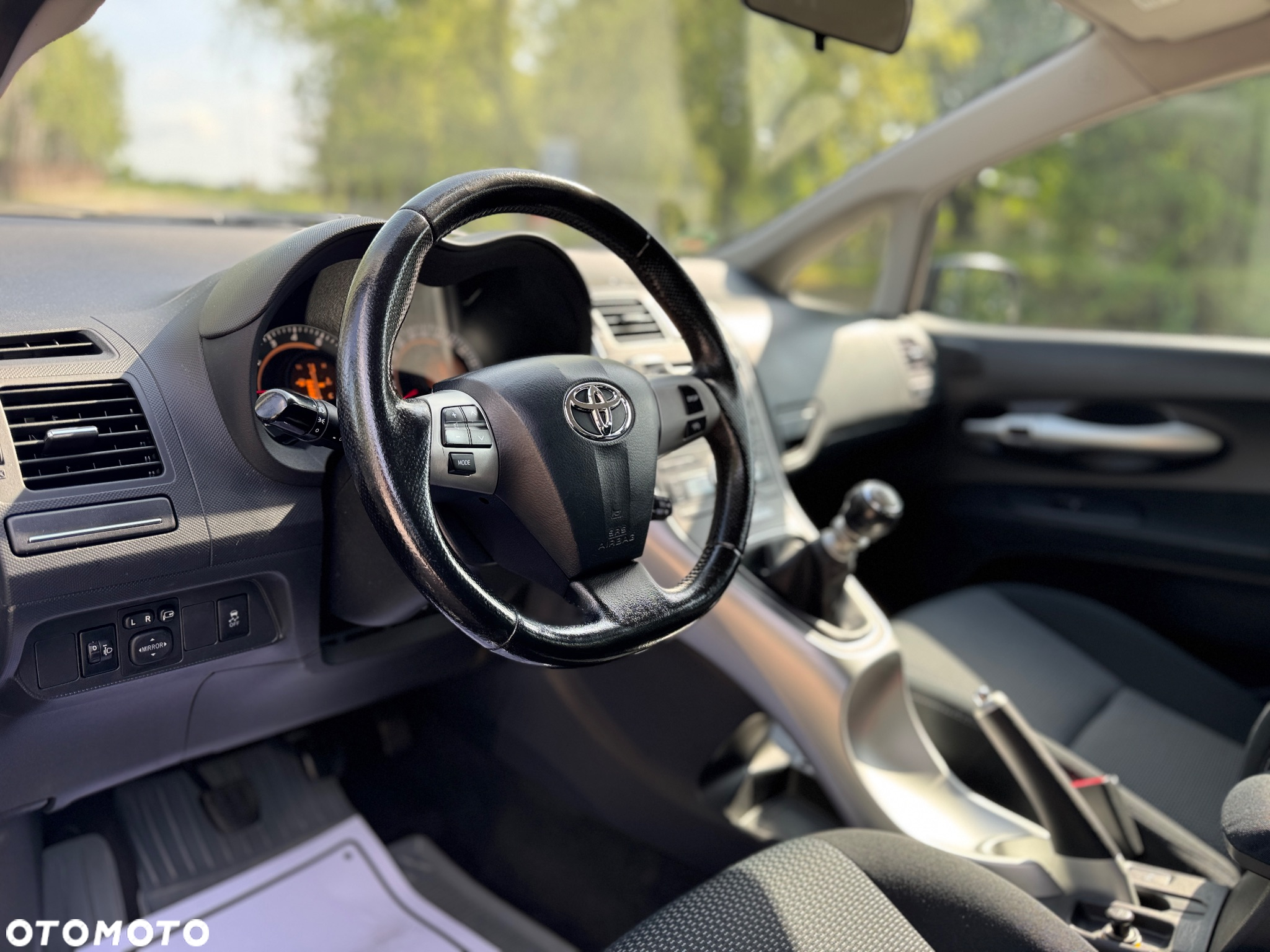 Toyota Auris - 8