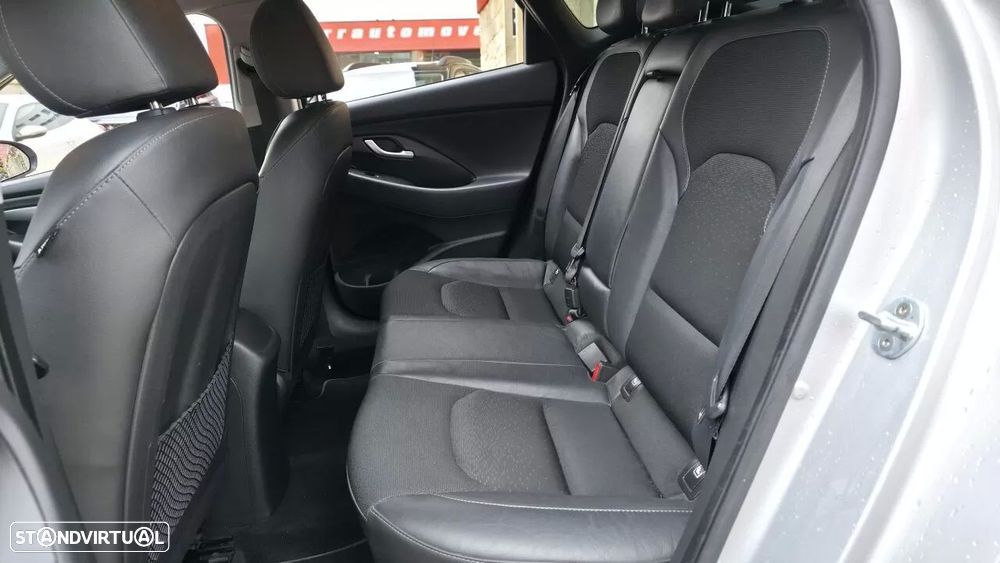 Hyundai i30 Fastback 1.0 T-GDI Style - 29