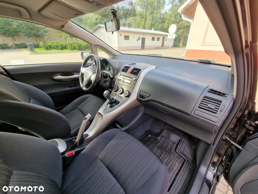 Toyota Auris 1.4 D-4D Luna MM - 32