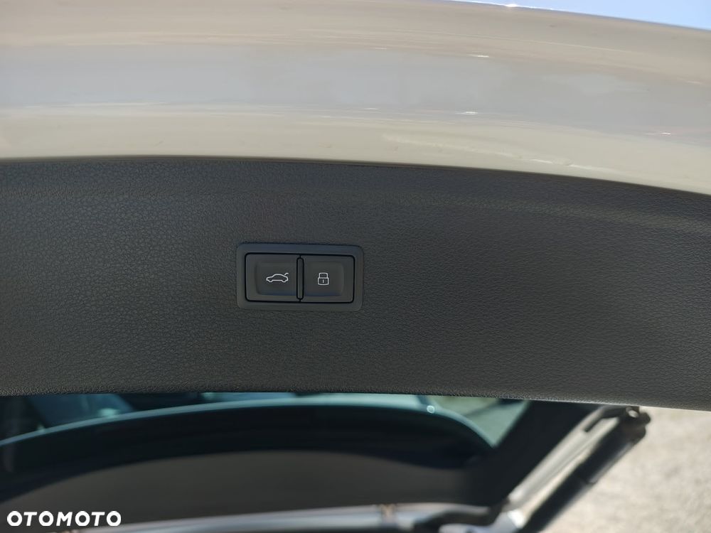 Volvo XC 90 T8 AWD Twin Engine Geartronic RDesign - 14