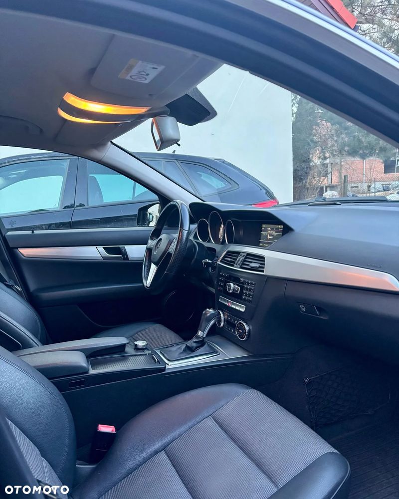 Mercedes-Benz Klasa C 200 d 7G-TRONIC - 21