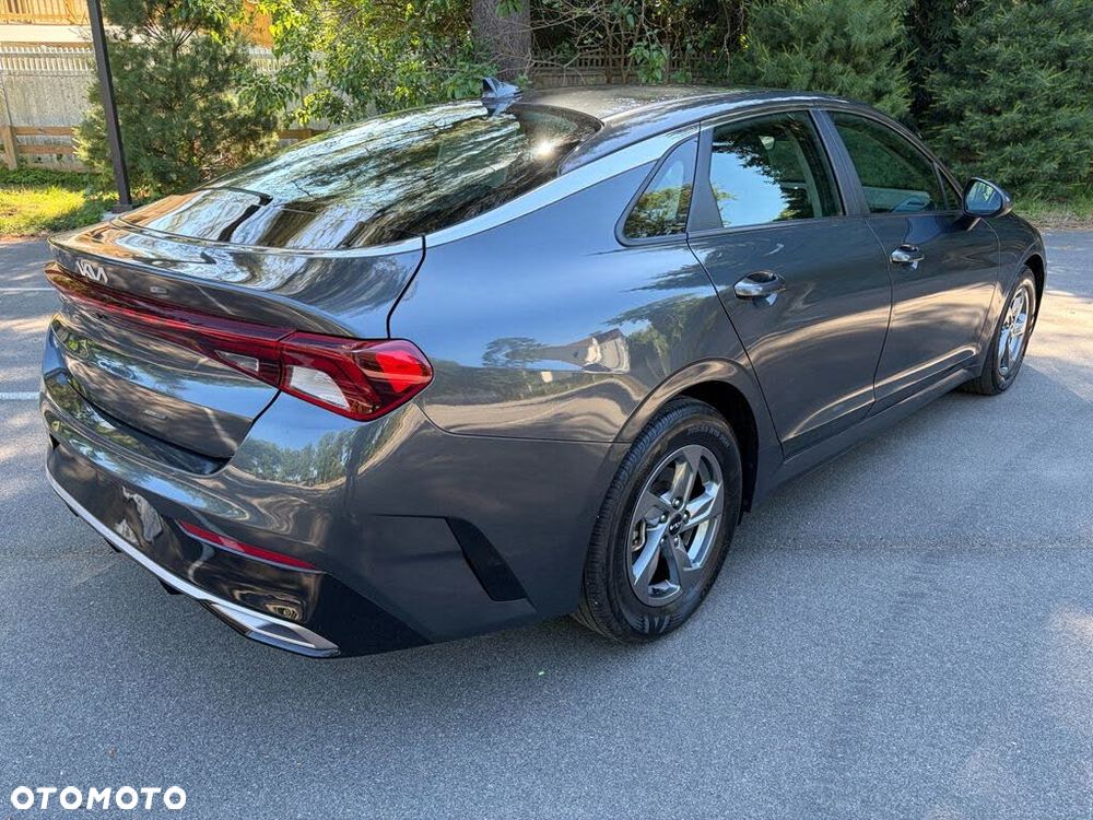 Kia K5 - 5