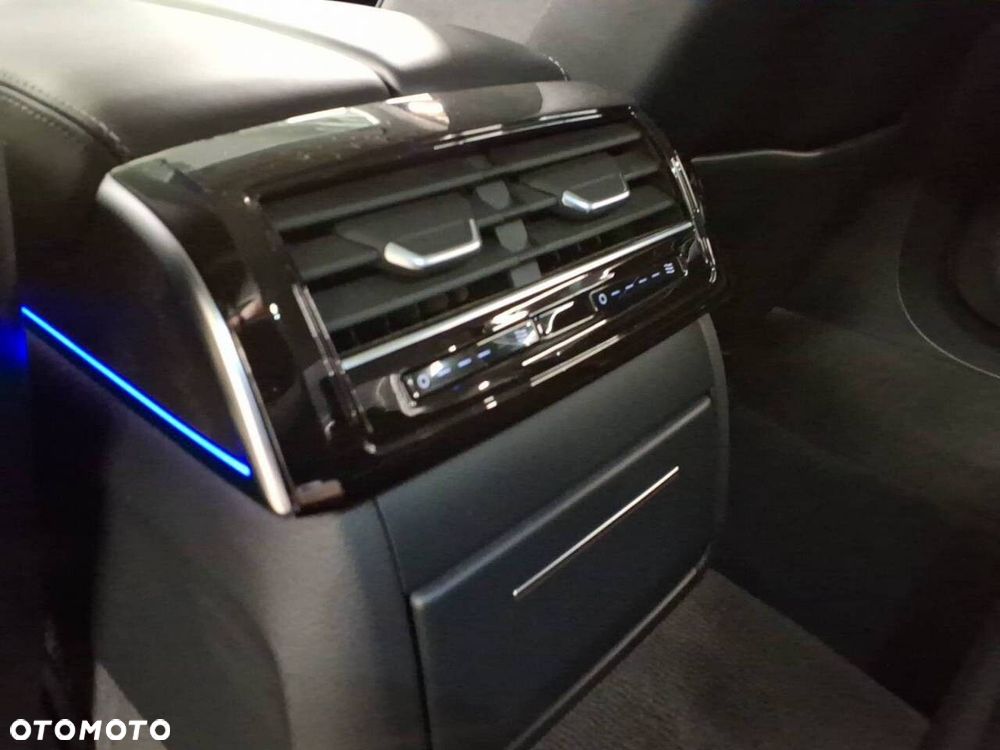 Audi A8 - 17