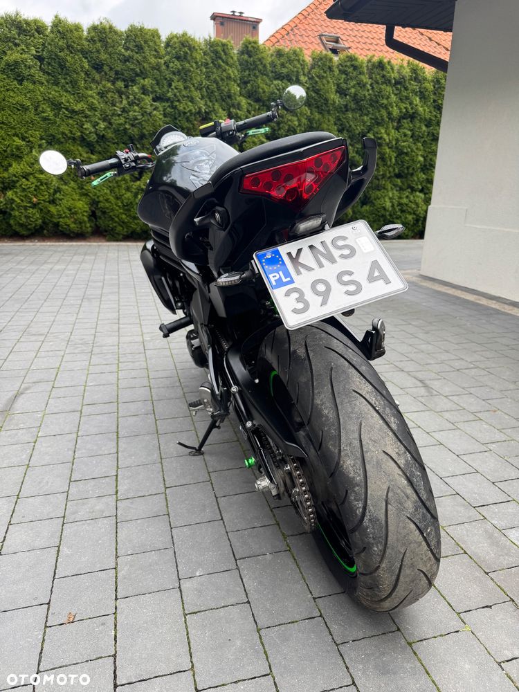 Kawasaki ER - 8