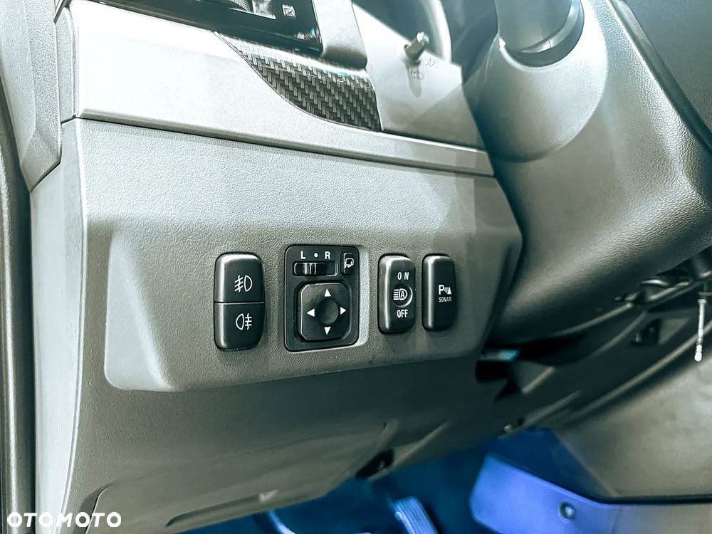 Mitsubishi Pajero - 19