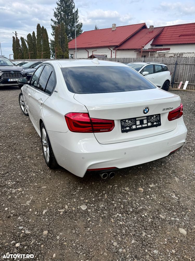 BMW Seria 3 330e iPerformance AT M Sport - 3