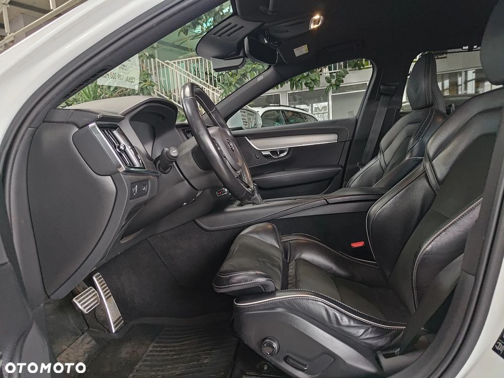 Volvo V90 D4 R-Design - 6