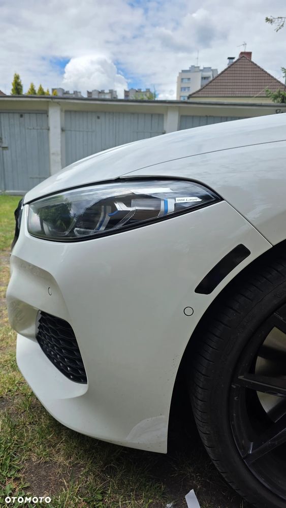 BMW Seria 8 840i - 32