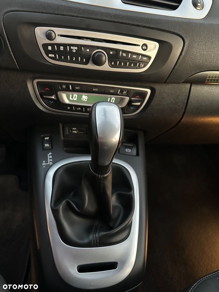 Renault Grand Scenic Gr 2.0 16V Privilege CVT - 20