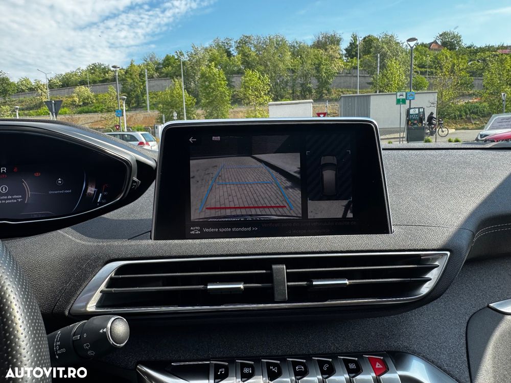 Peugeot 3008 1.2 PureTech 130 EAT8 GT - 32