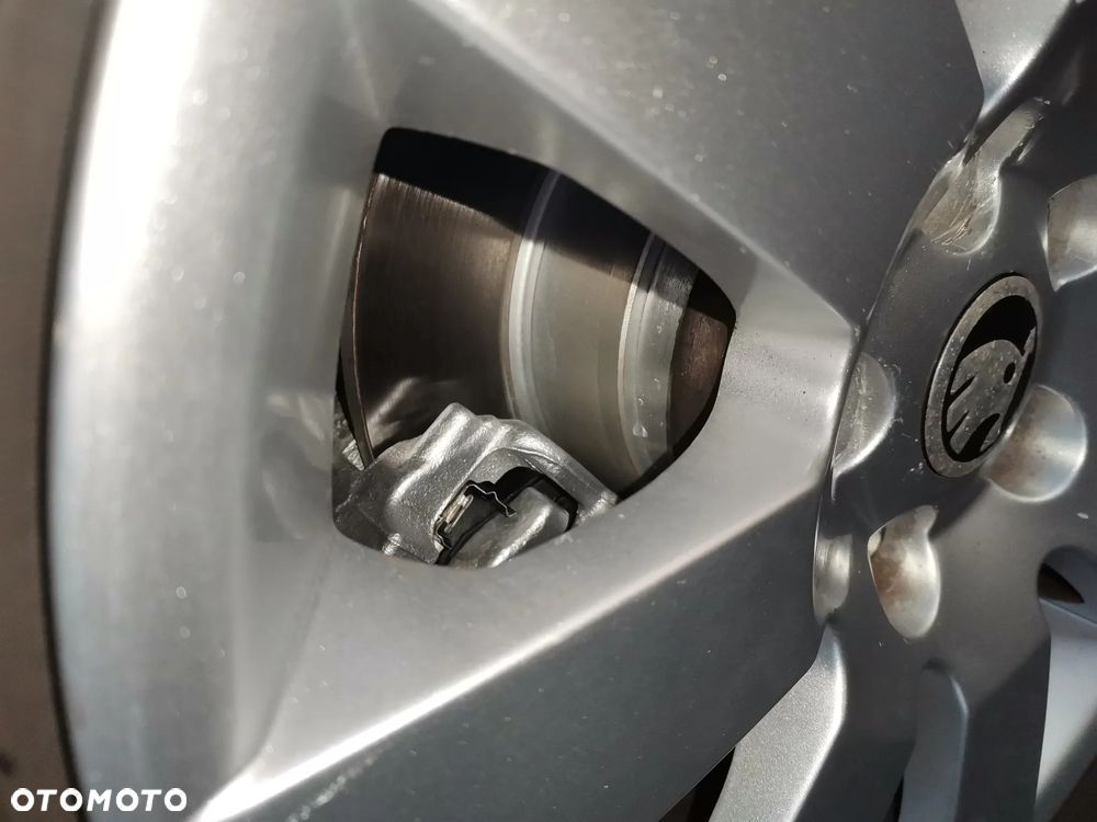 Skoda Superb 1.6 TDI Exclusive - 24