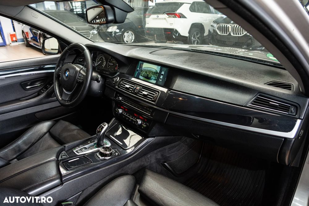 BMW Seria 5 525d xDrive - 30