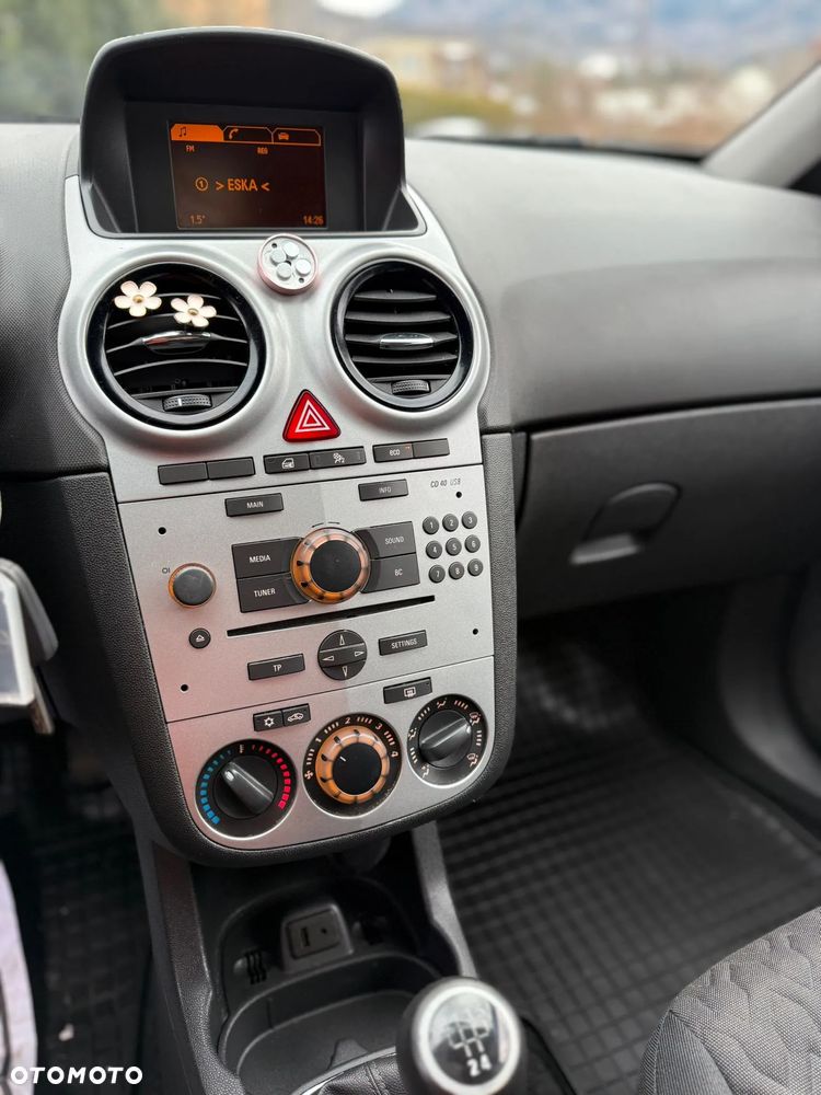 Opel Corsa 1.2 16V Edition / Active - 20