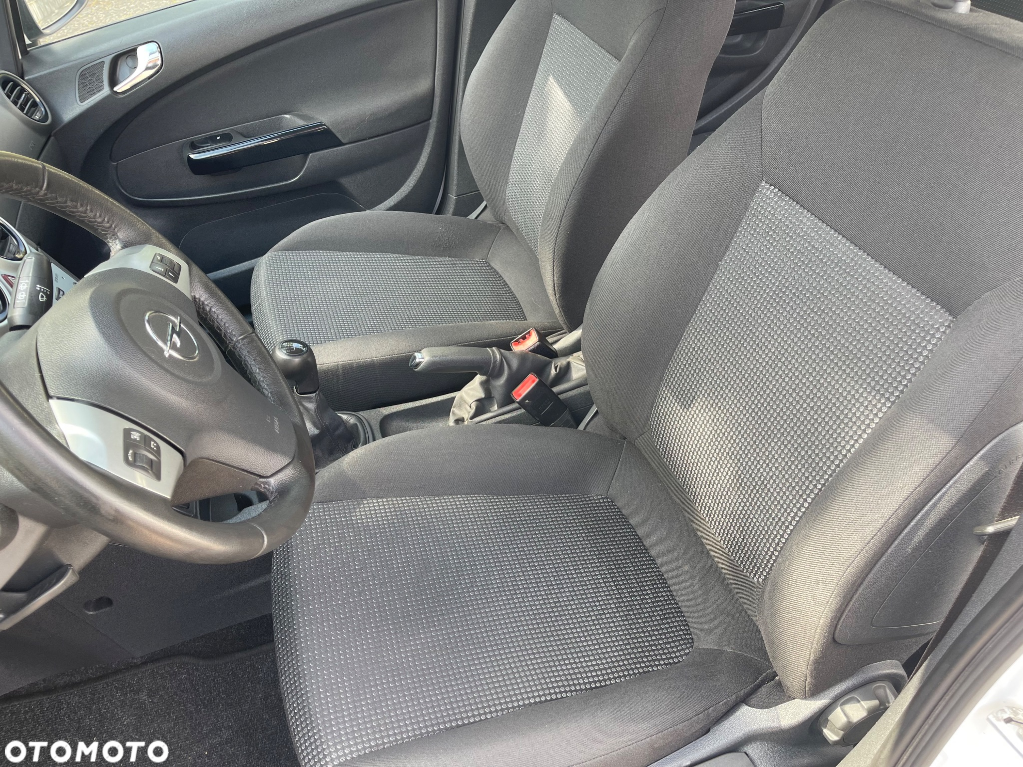 Opel Corsa 1.2 16V Color Edition - 26