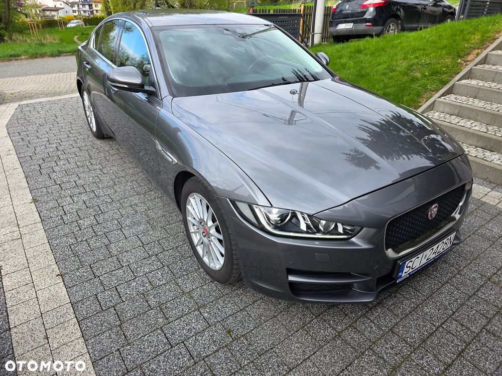 Jaguar XE E-Performance Pure - 3