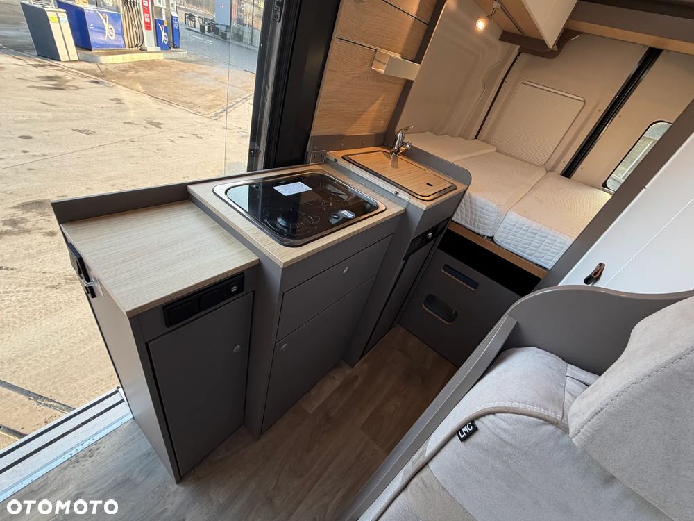 Ford LMC INNOVAN C 590 - 24