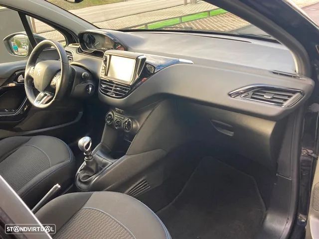 Peugeot 208 1.5 BlueHDi Signature - 30