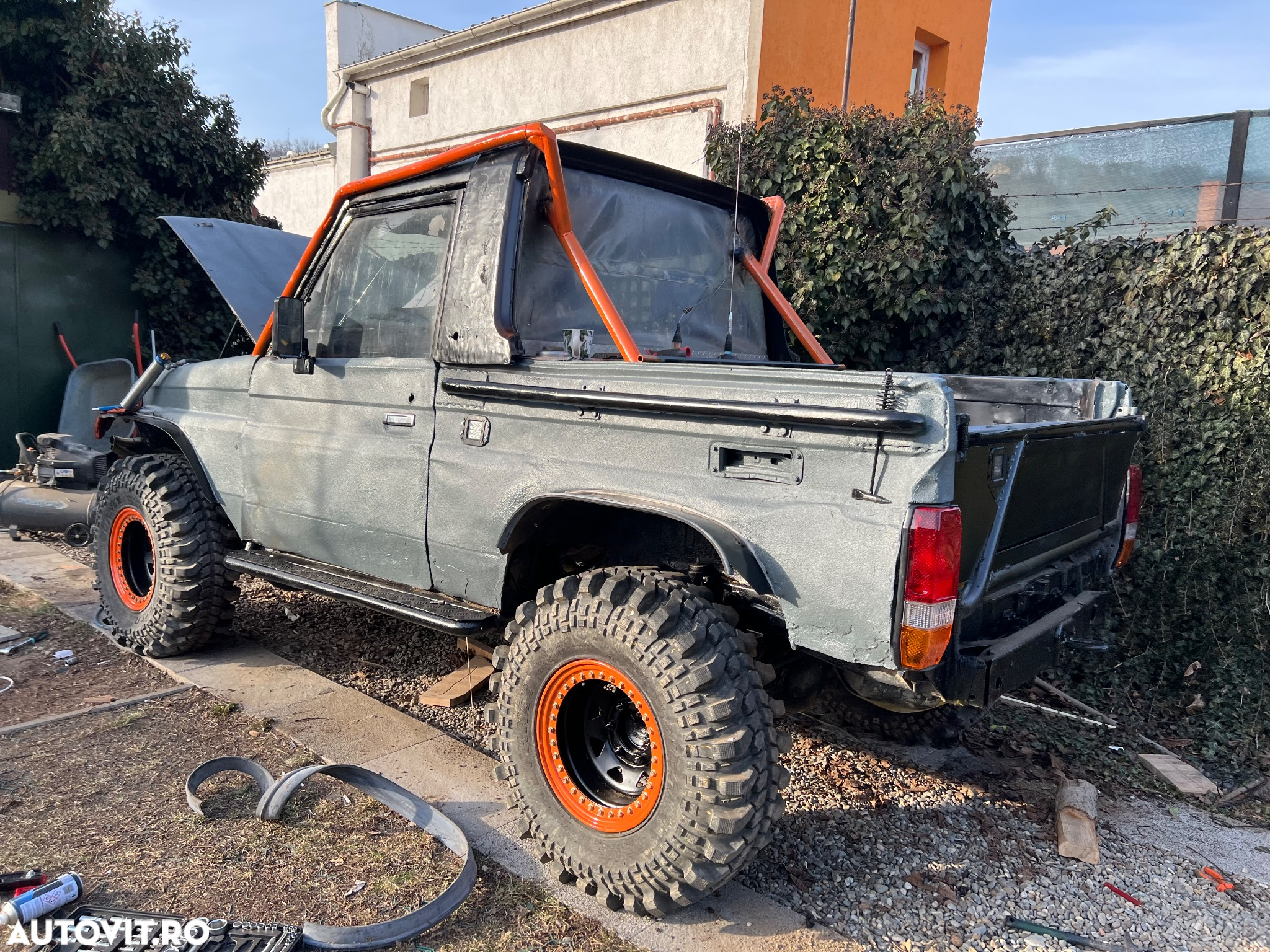 Toyota Land Cruiser - 5
