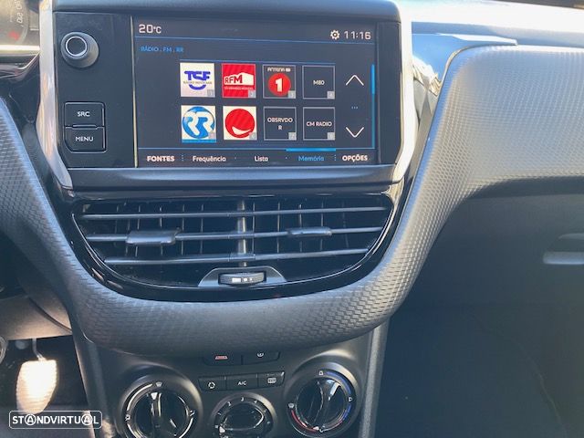 Peugeot 2008 1.2 PureTech Style - 7