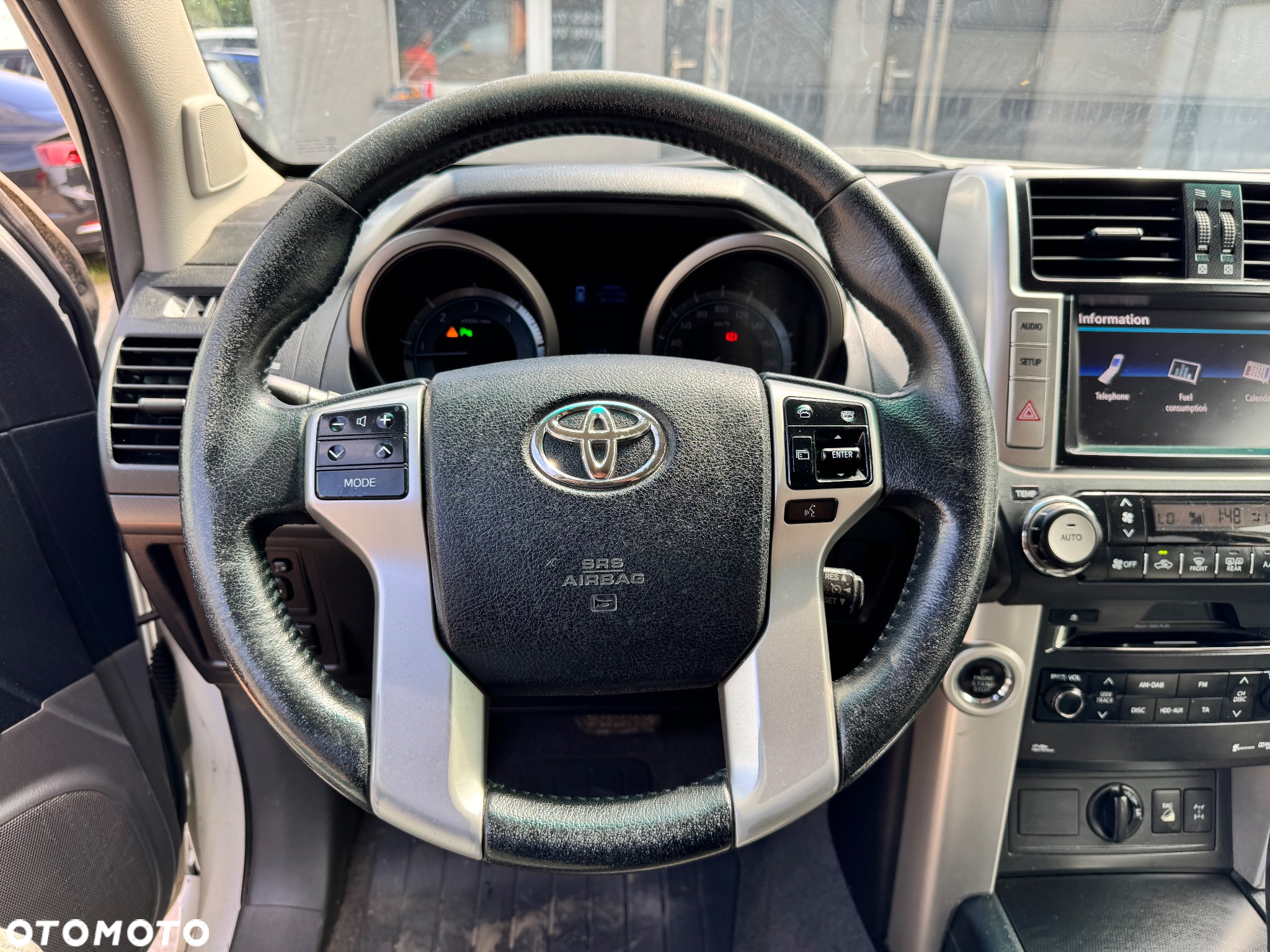 Toyota Land Cruiser - 18