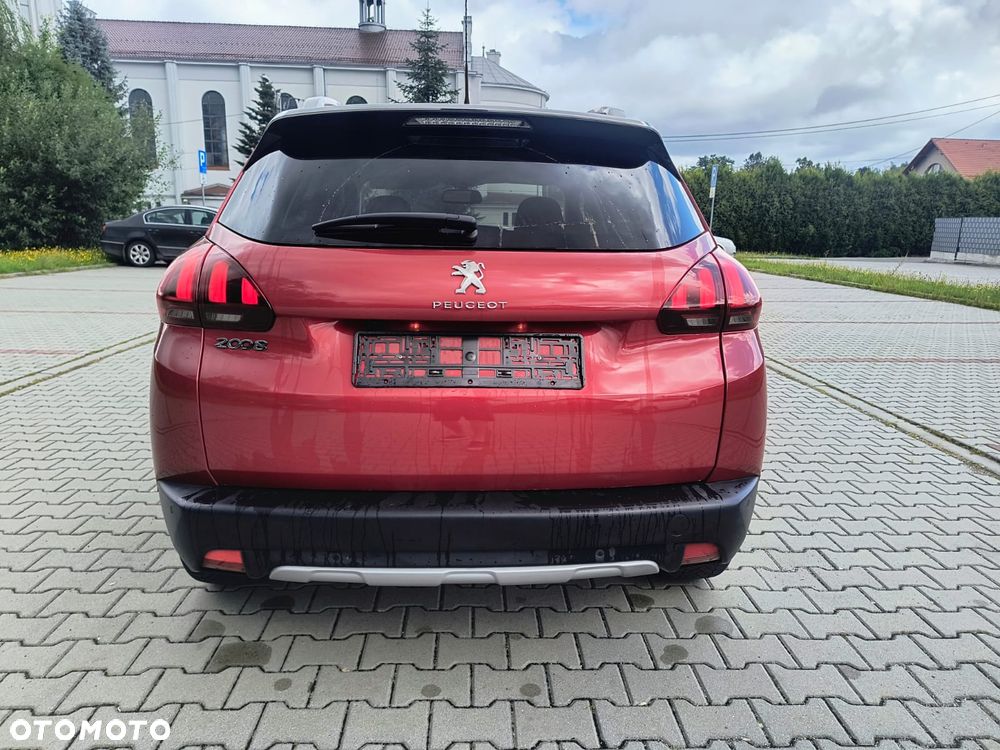 Peugeot 2008 1.2 Pure Tech Allure S&S - 18