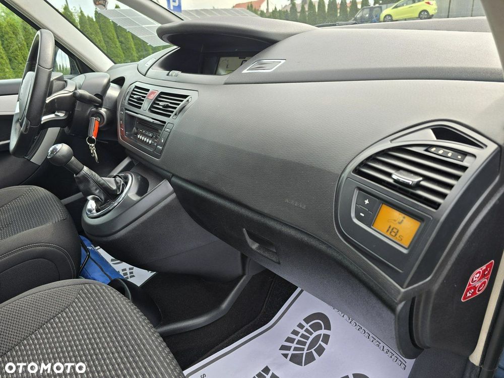Citroën C4 Picasso - 32