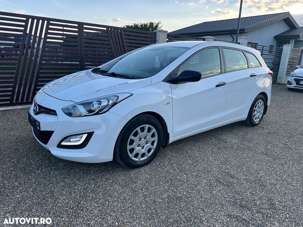 Hyundai i30 1.6 CRDI blue Style - 1